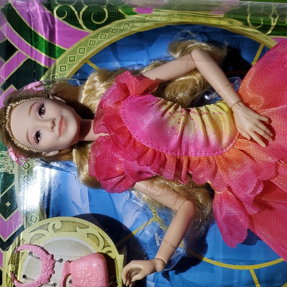 Glinda Doll‎ from Wicked - Picture 5 of 14